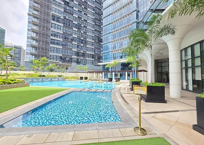Bgc Uptown Cosy Vibe With Balcony And Fast Wi-fi Close To Grand Hyatt Malls St Lukes Manila