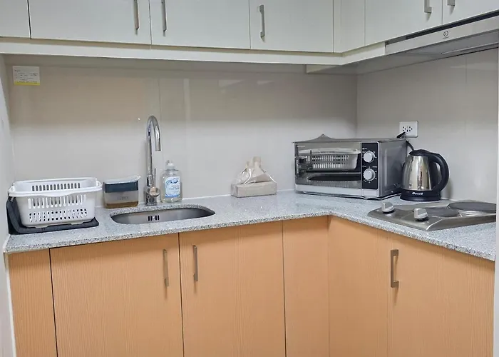 Bgc Uptown Cosy Vibe With Balcony And Fast Wi-fi Close To Grand Hyatt Malls St Lukes Apartamento Manila