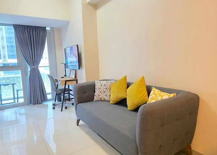 Bgc Uptown Cosy Vibe With Balcony And Fast Wi-fi Close To Grand Hyatt Malls St Lukes Apartamento Manila