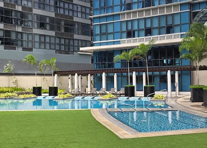 Apartamento Bgc Uptown Cosy Vibe With Balcony And Fast Wi-fi Close To Grand Hyatt Malls St Lukes *